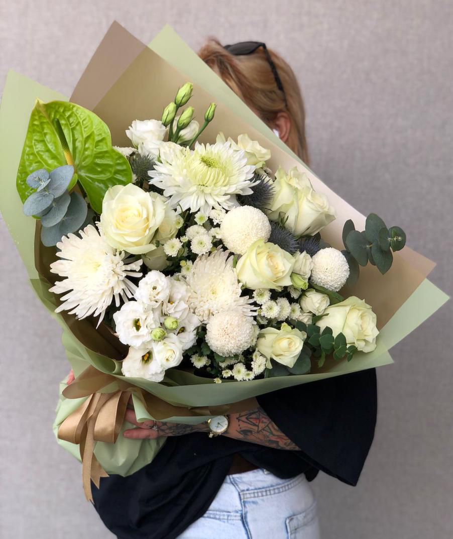 White Flowers Bouquet